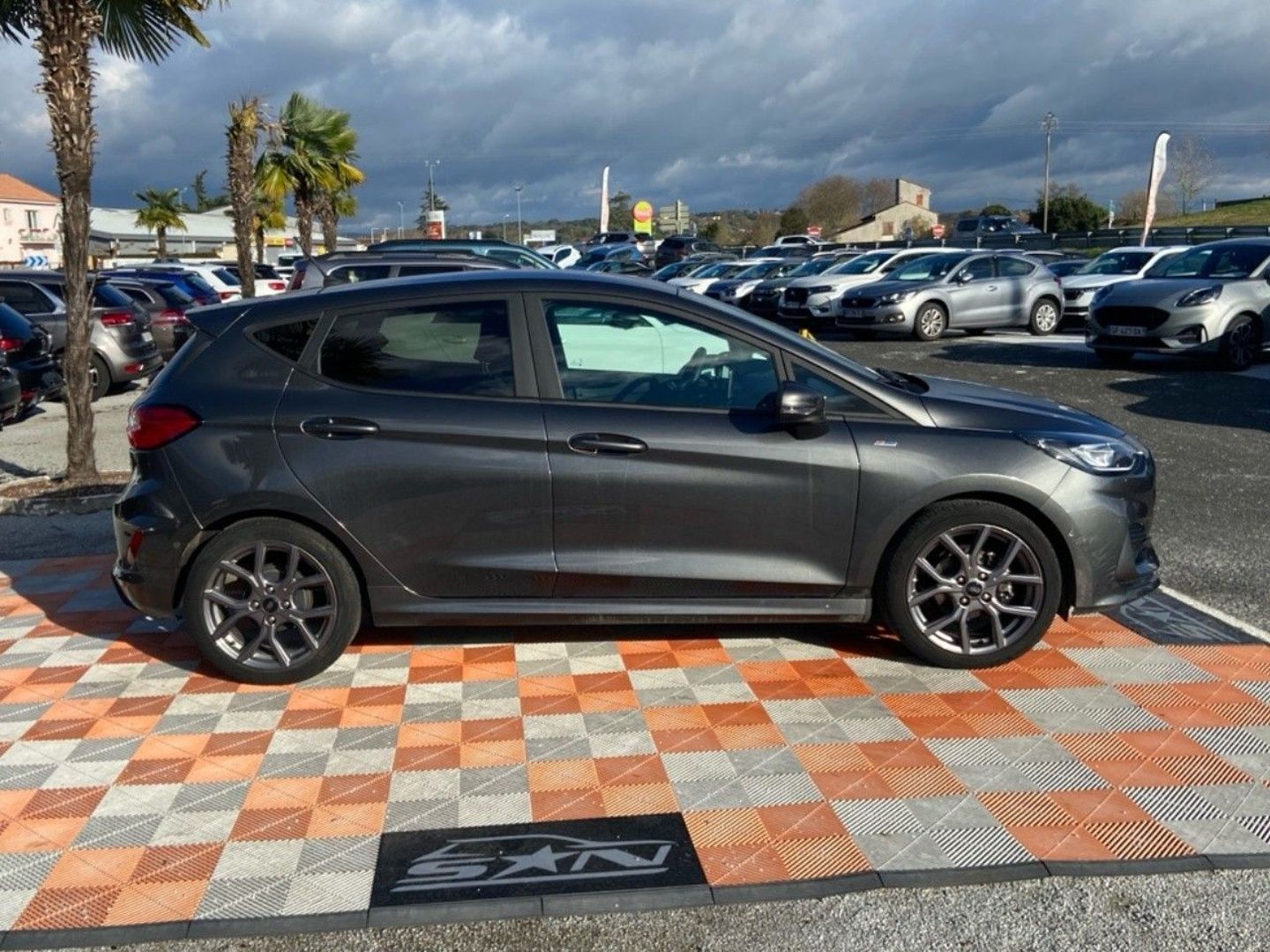 FORD FIESTA - 1.0 95 BV6 FLEXFUEL ETHANOL ST-LINE Caméra JA 17" 1° main