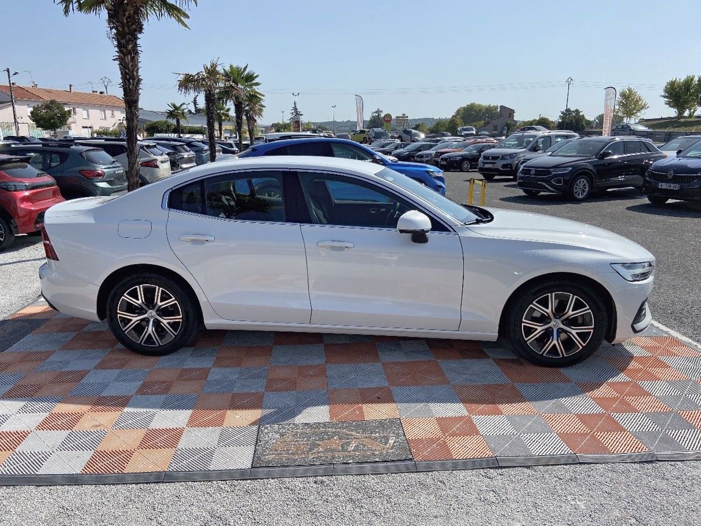 VOLVO S60 - B4 197 MHEV BVA CORE + GPS Caméra