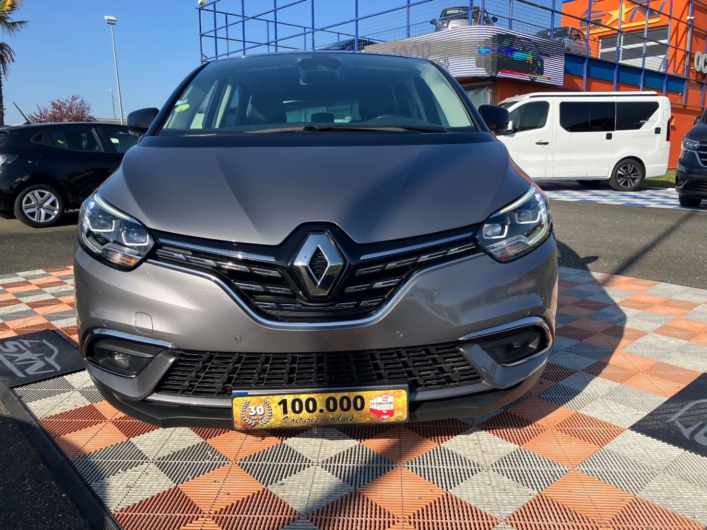 RENAULT SCENIC - IV 1.7 DCI 120 EDC INTENS GPS Caméra