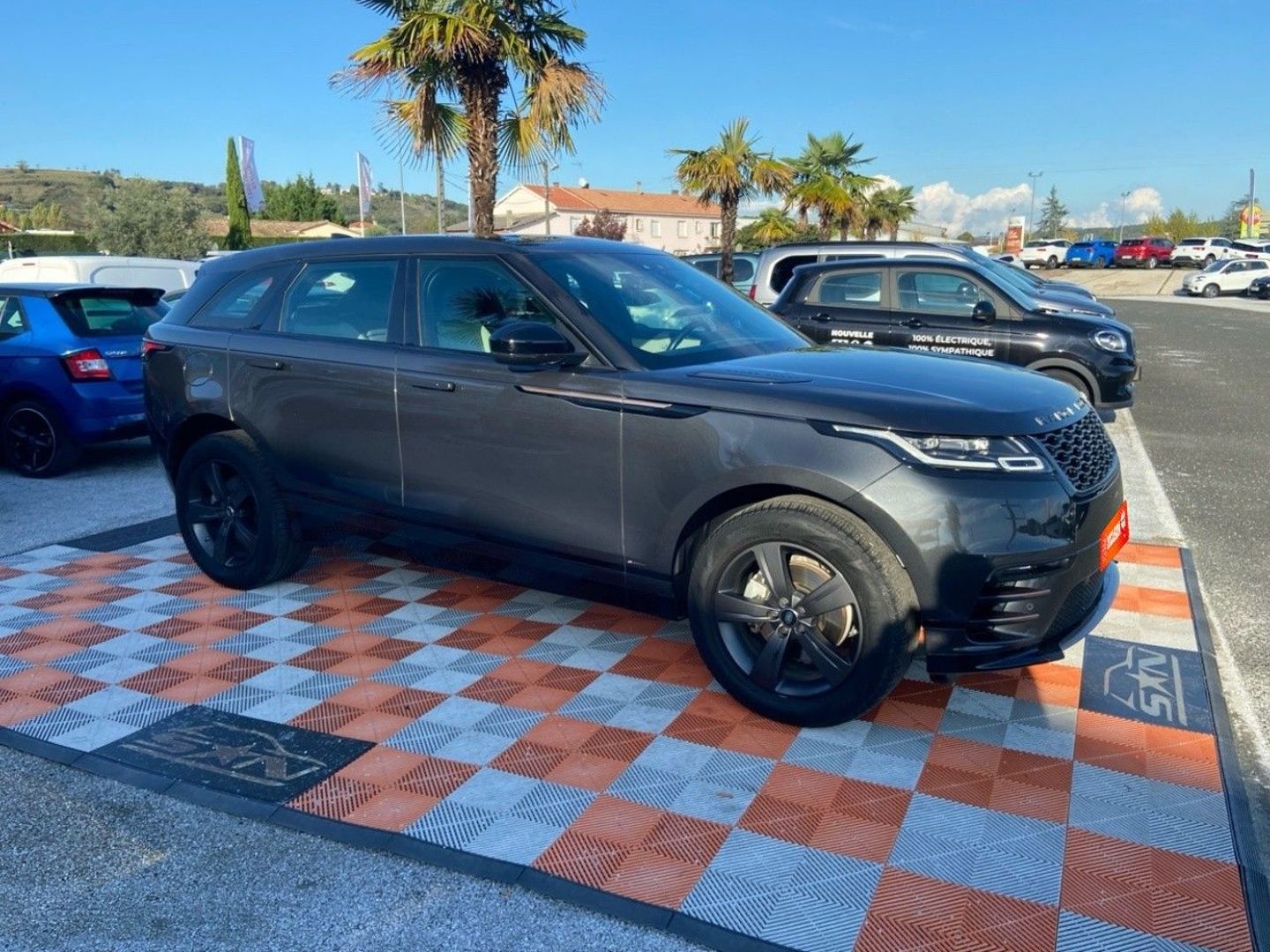 LAND ROVER VELAR D240 HSE R-DYNAMIC - D240 HSE