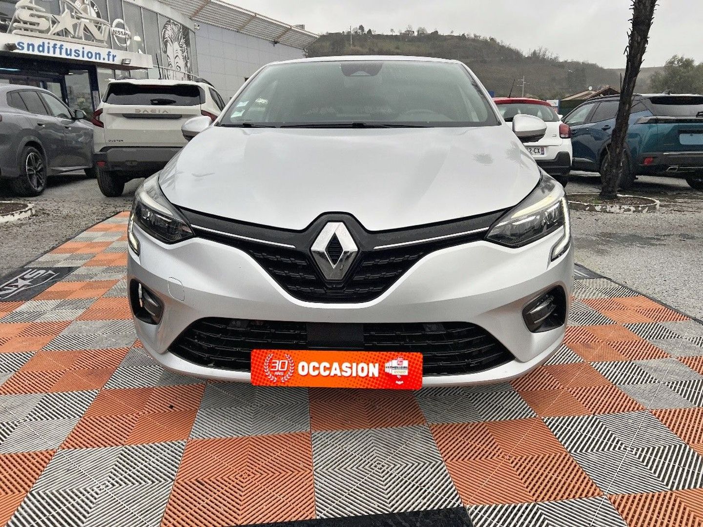 RENAULT CLIO - V BlueDCi 115 BV6 INTENS GPS Easy Link 9.3" Caméra 360°