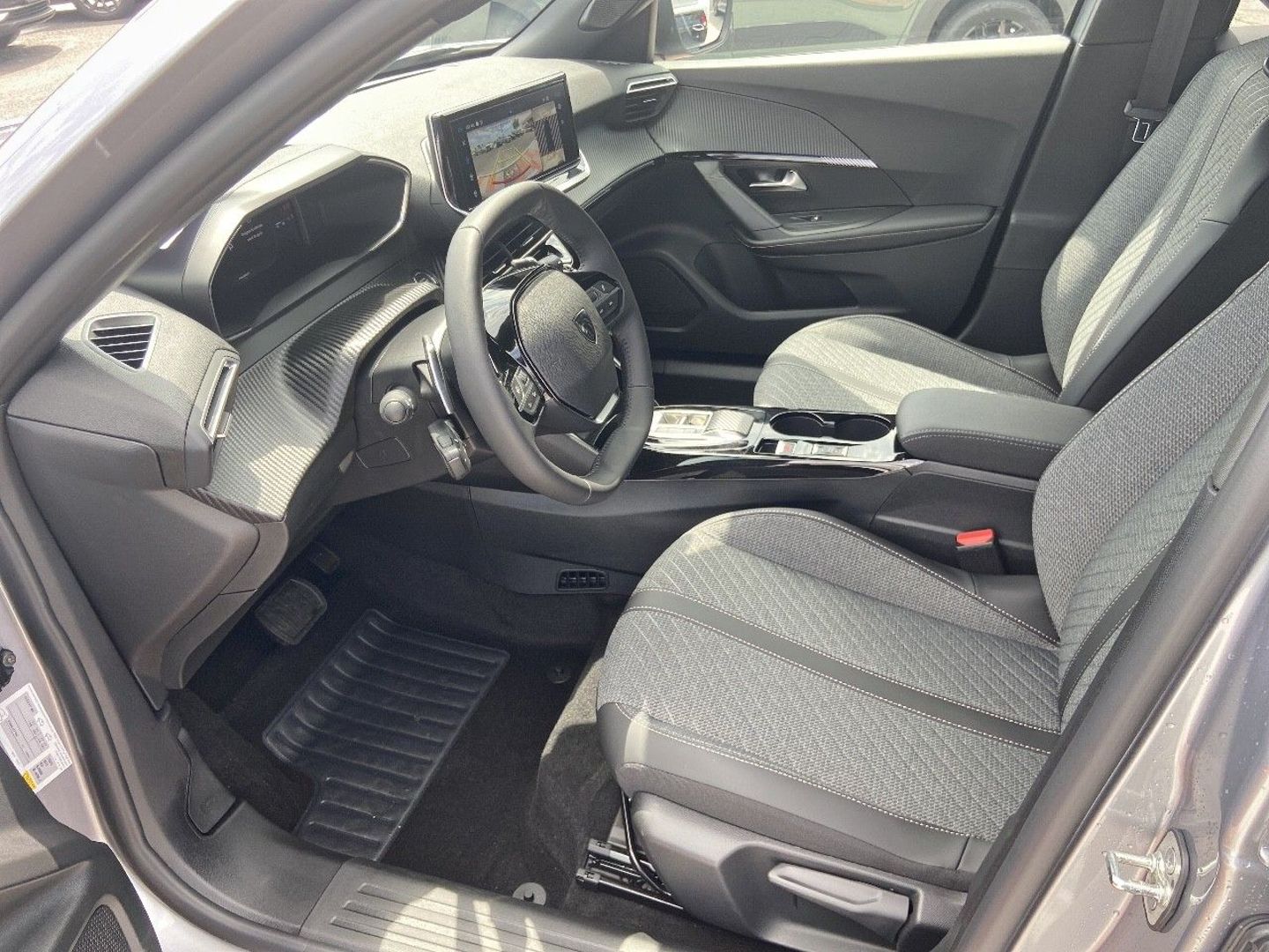 PEUGEOT 2008 - II (2) 1.2 Hybrid 145 ALLURE PACK VISION & NAVIGATION & ACCES