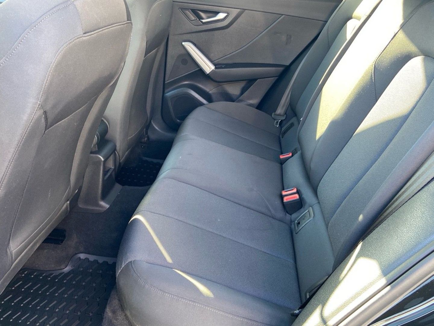 AUDI Q2 - 35 TFSI 150 S-TRONIC S-LINE Ext GPS Caméra Hayon Keyless