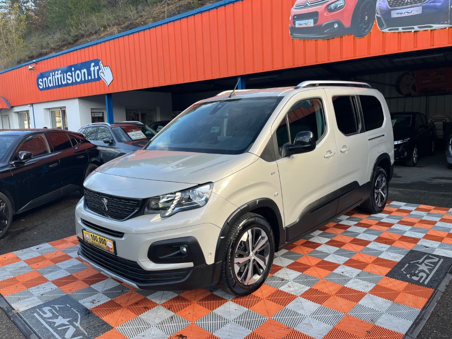 PEUGEOT RIFTER LONG - BlueHDi 130 BV6 GT GPS Caméra 7PL
