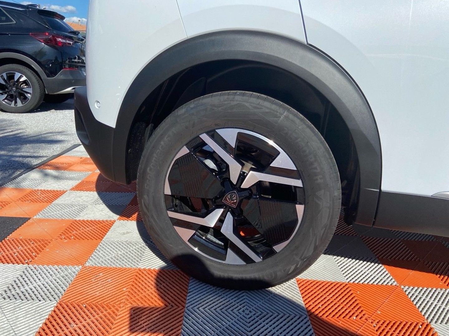 PEUGEOT 2008 - II (2) 1.2 Hybrid 145 GT e-DCS6 GPS Caméra 360° Pack Hiver