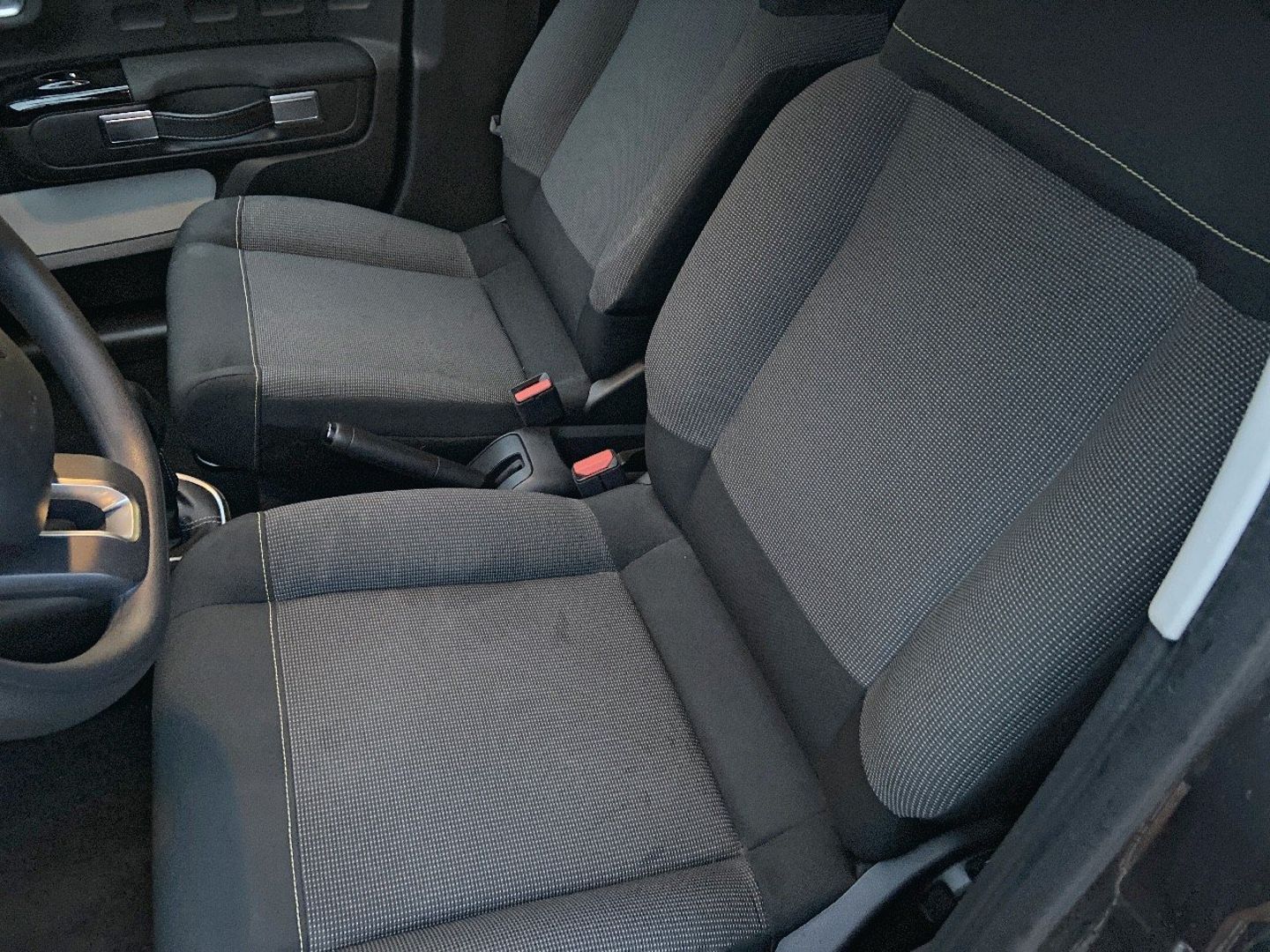 CITROEN C3 - PureTech 83 MAX Toit Noir JA 16"