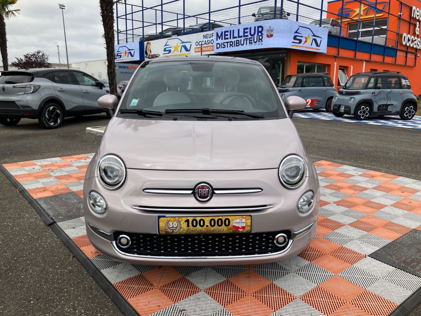 FIAT 500 - Hybrid 1.0 BSG 70 DOLCEVITA PLUS Toit Pano GPS JA 16" Radar