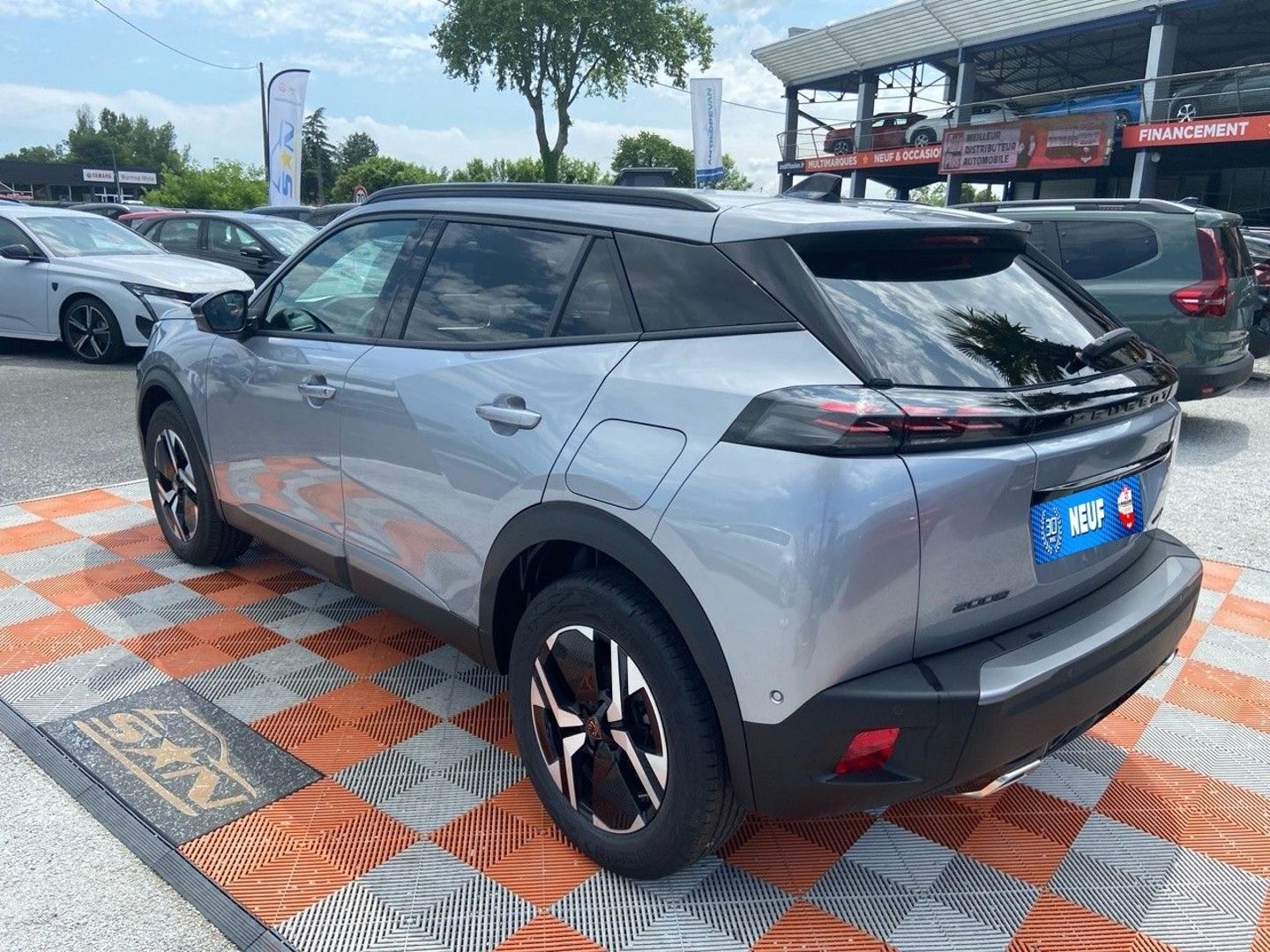 PEUGEOT 2008 - II (2) 1.2 Hybrid 145 ALLURE PACK VISION & NAVIGATION & ACCES
