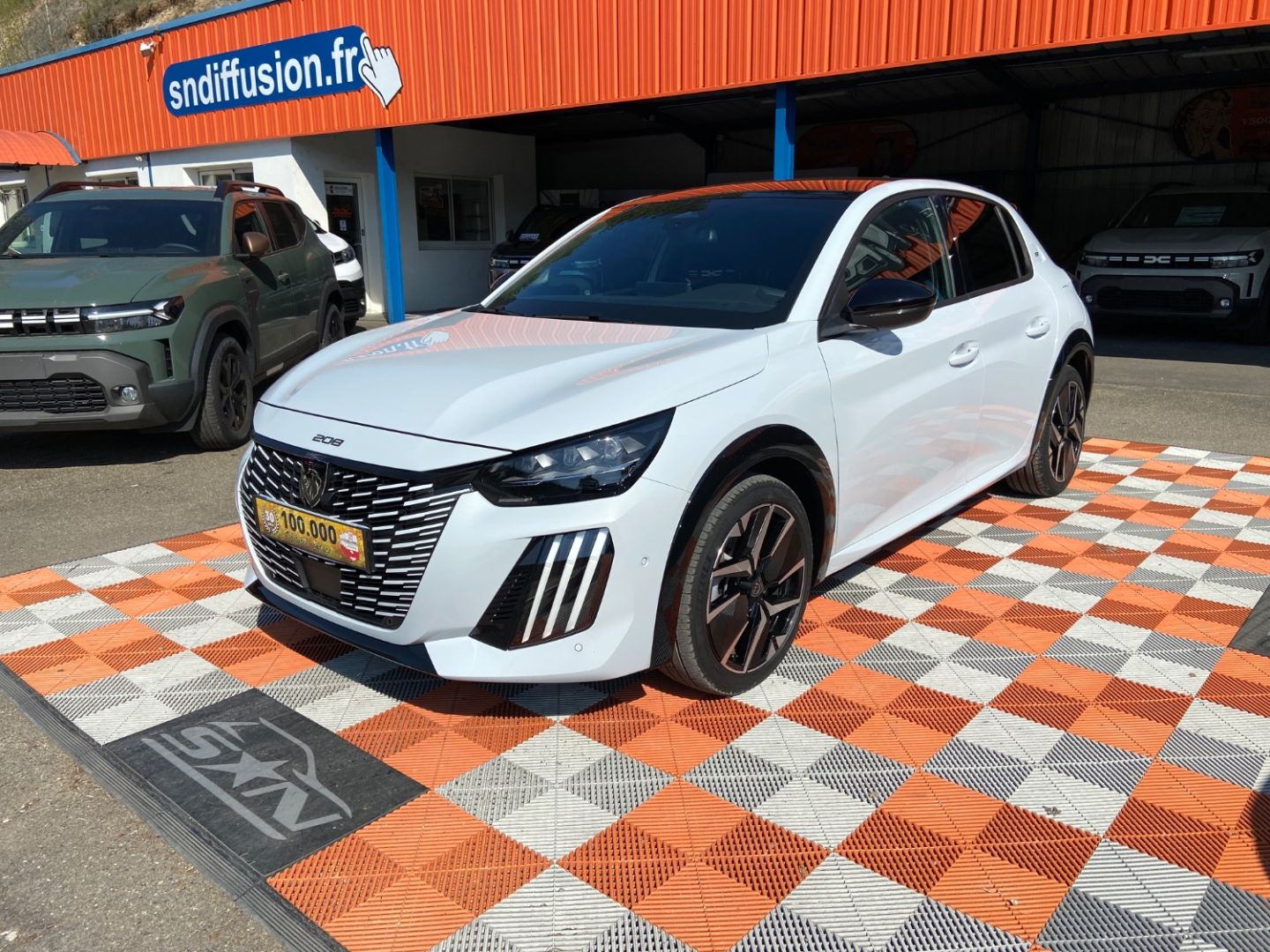 PEUGEOT 208 - HYBRID 145 GT E-DCS6 GPS CAMÉRA 360° TOIT NOIR (2026)