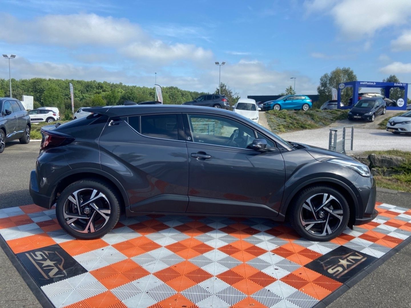 TOYOTA C-HR - 2.0 Hybrid 184 e-CVT TEAM GPS Caméra JA 18"