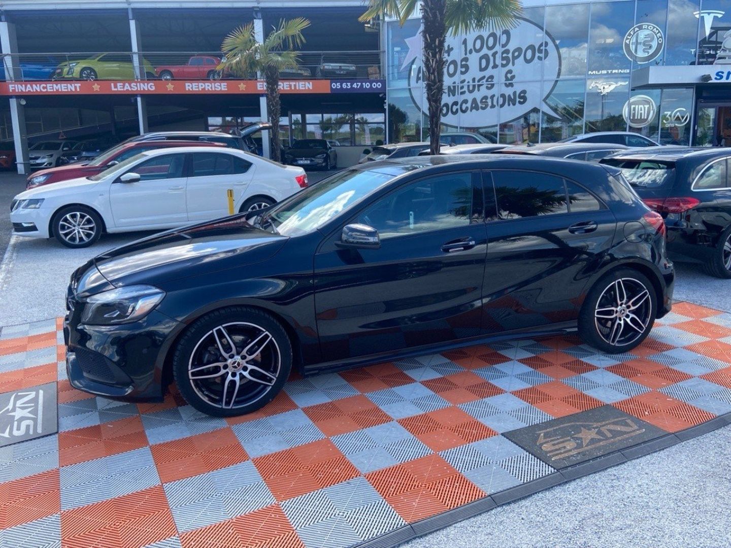 MERCEDES-BENZ CLASSE A - 180 D 7G-DCT FASCINATION PACK AMG EXT