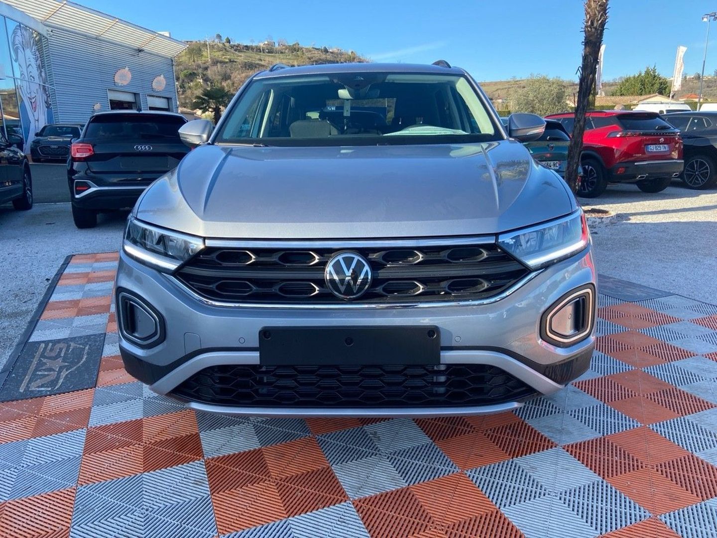 VOLKSWAGEN T-ROC - 2.0 TDI 150 DSG7 VW EDITION Export JA 17" Caméra