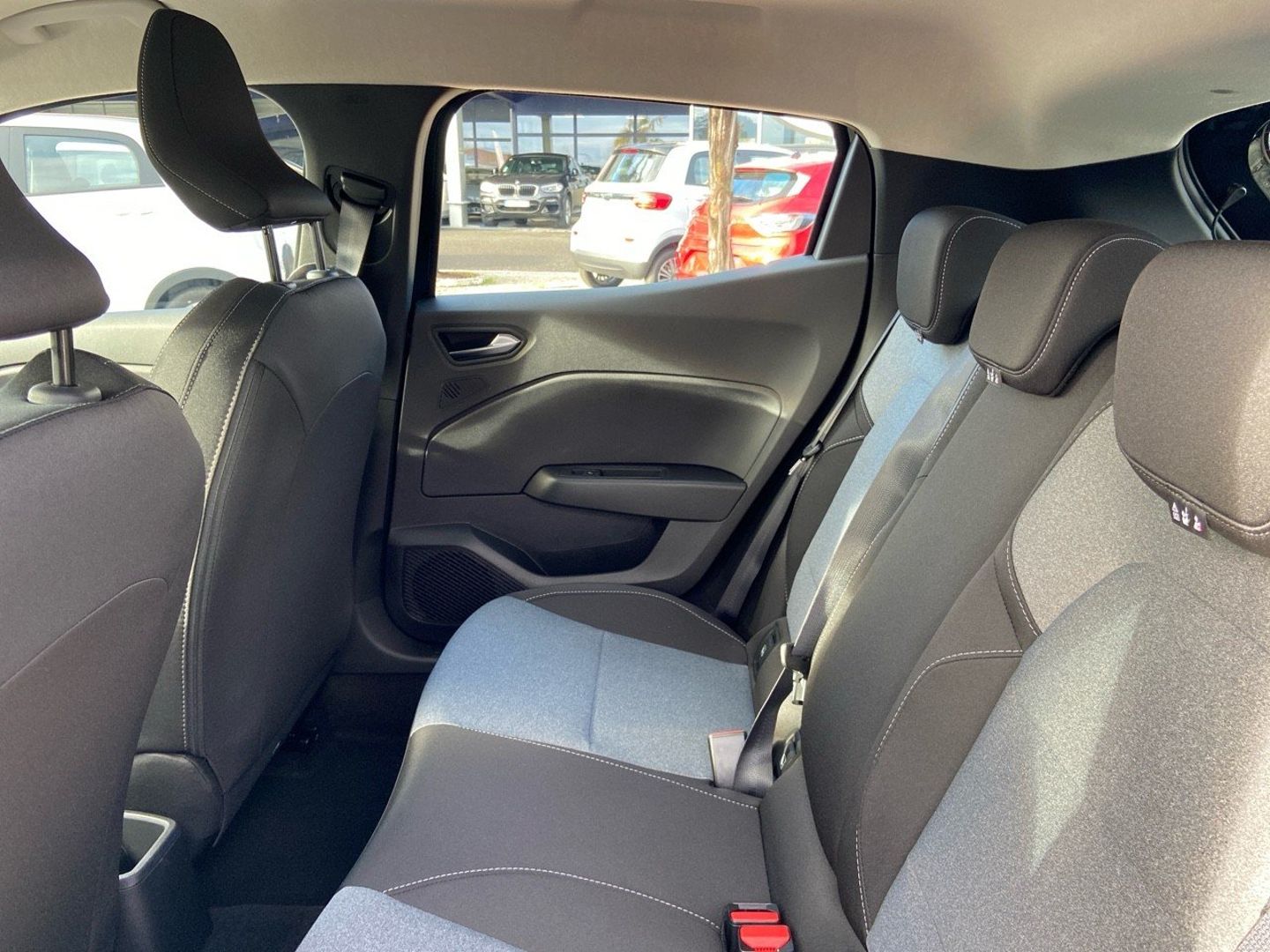 RENAULT CLIO - V DCi 100 BV6 EVOLUTION Ecran Caméra Radar Roue de Secours
