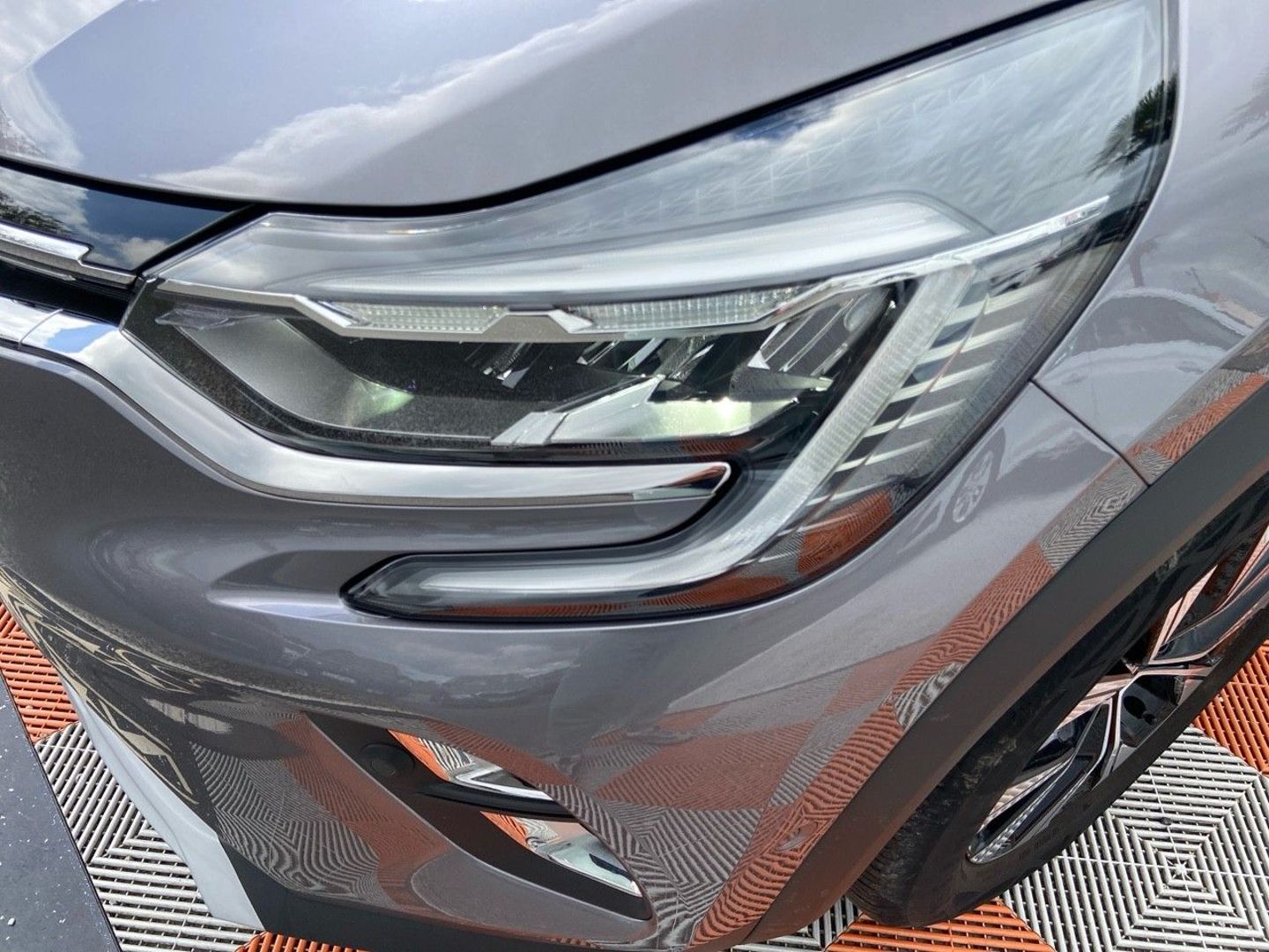 RENAULT CAPTUR - TCe 90 BV6 TECHNO GPS 9.3" Caméra 360° Barres de Toit
