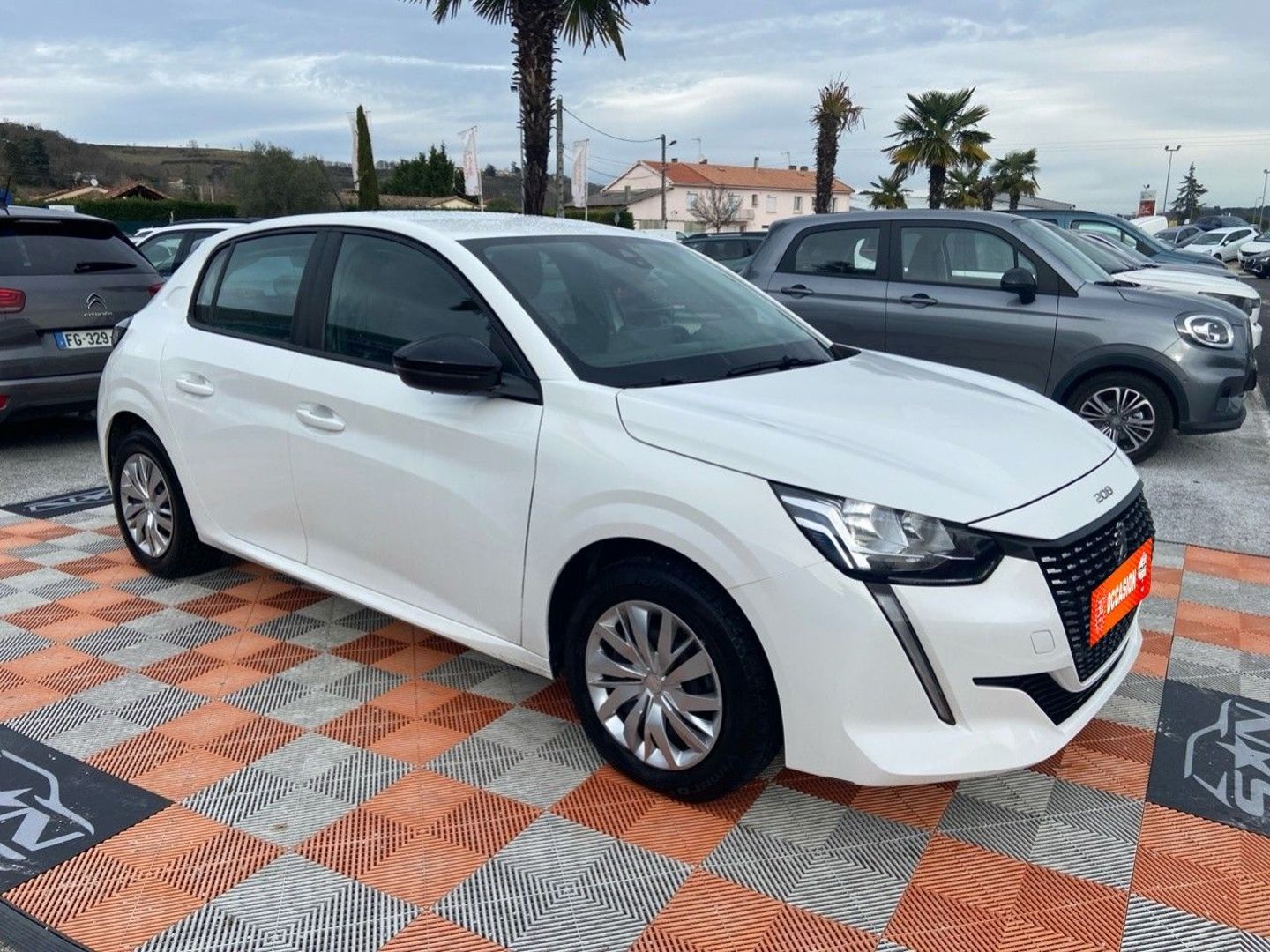 PEUGEOT 208 AFFAIRE - BlueHDi 100 BV6 PREMIUM PACK GPS 11650 HT 1°Main