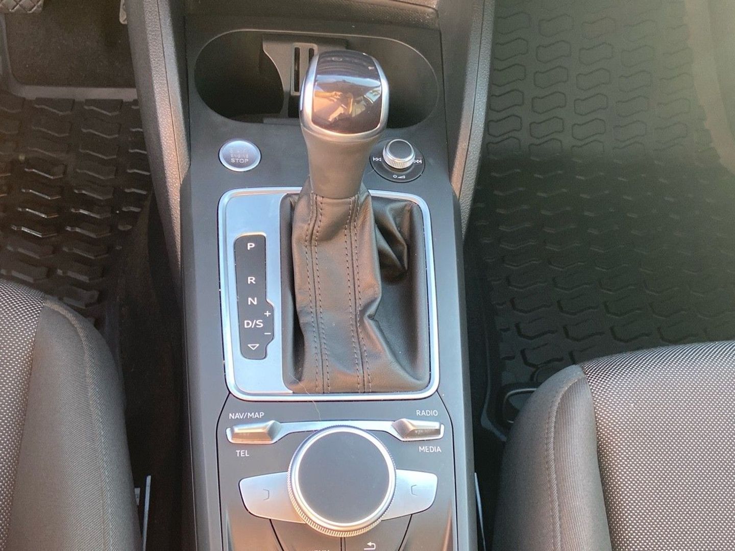 AUDI Q2 - 35 TFSI 150 S-TRONIC S-LINE Ext GPS Caméra Hayon Keyless