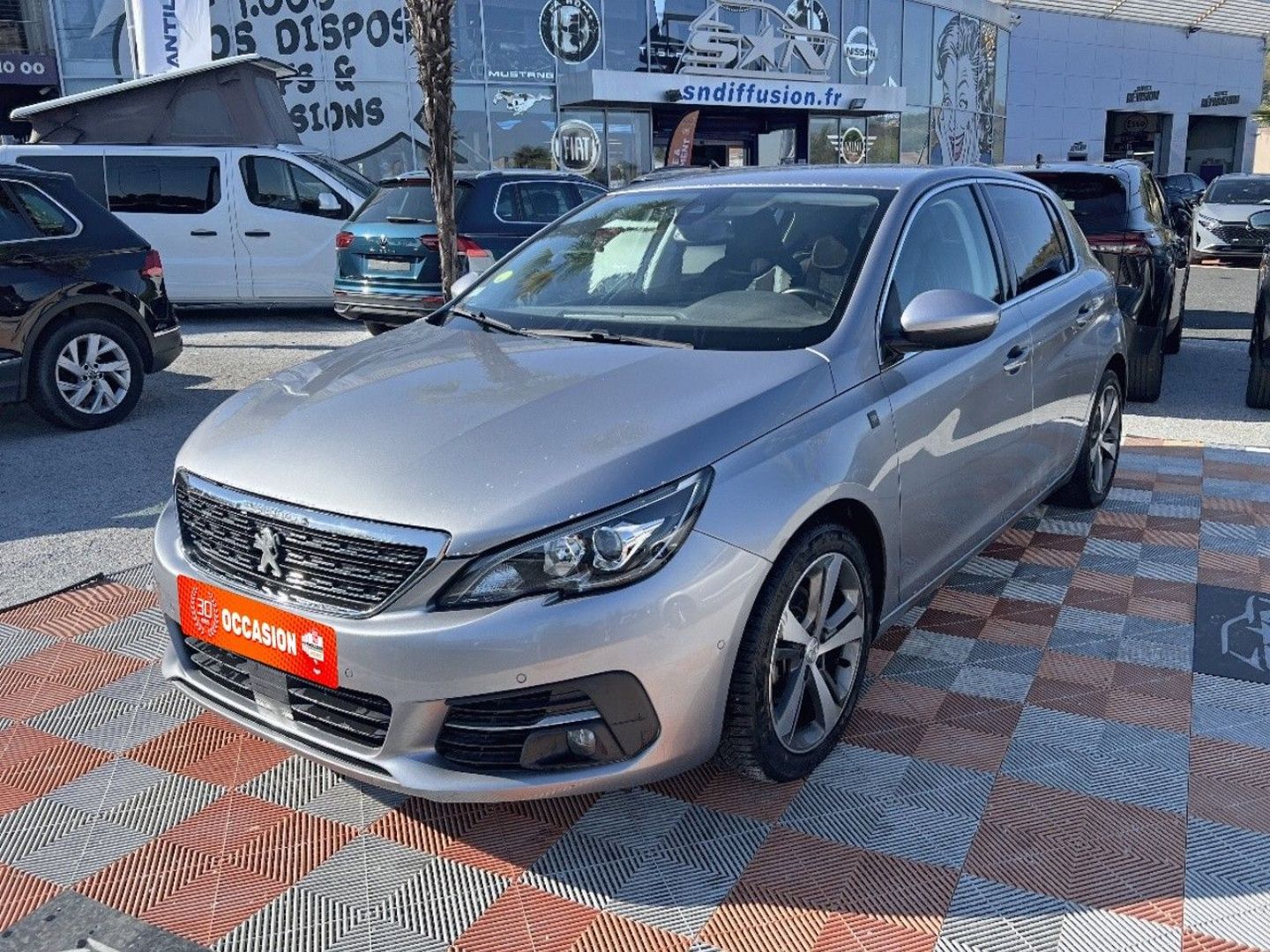 PEUGEOT 308 - BlueHDi 130 EAT8 TECH EDITION