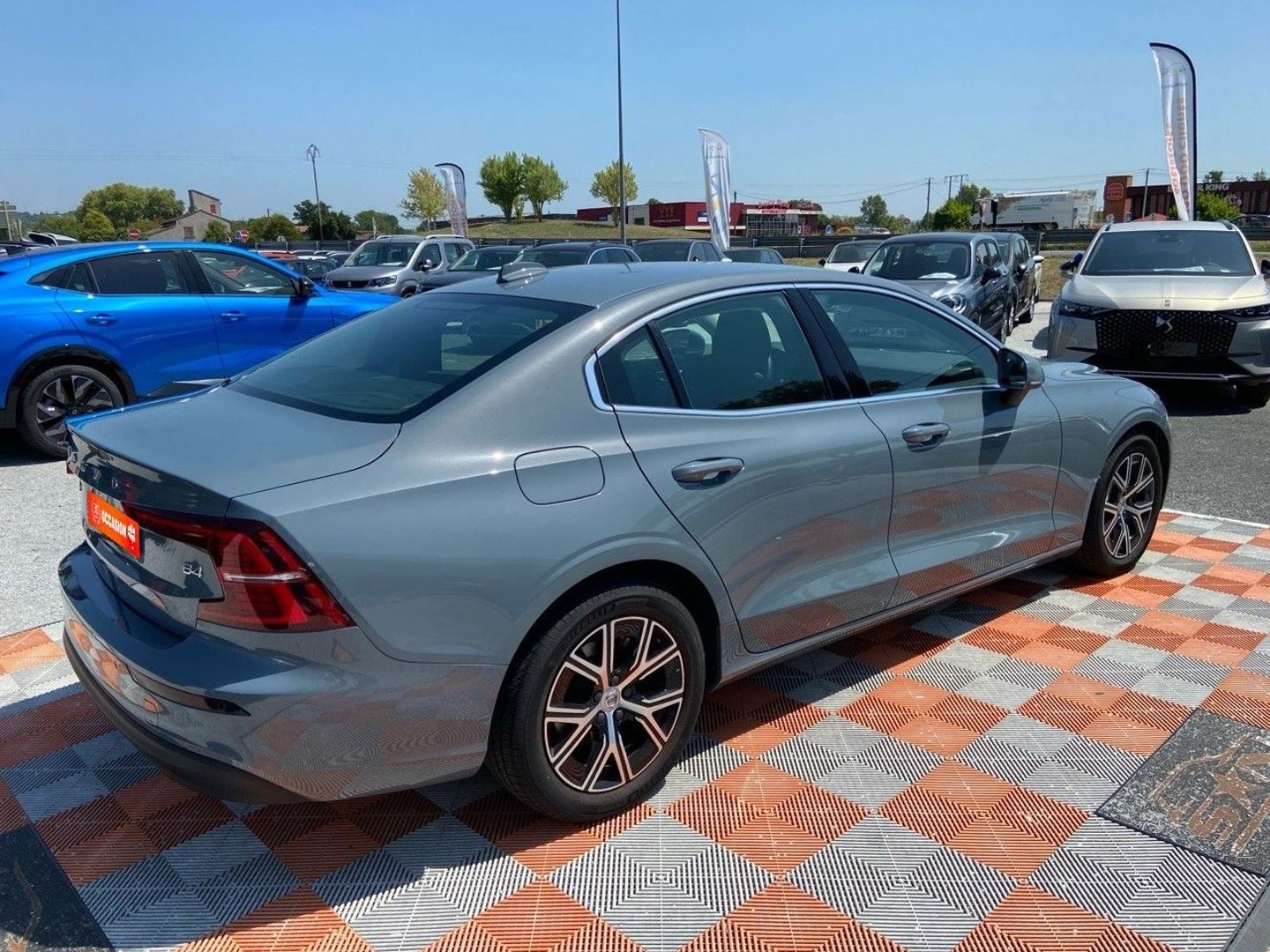 VOLVO S60 - B4 197 MHEV BVA CORE + GPS Caméra
