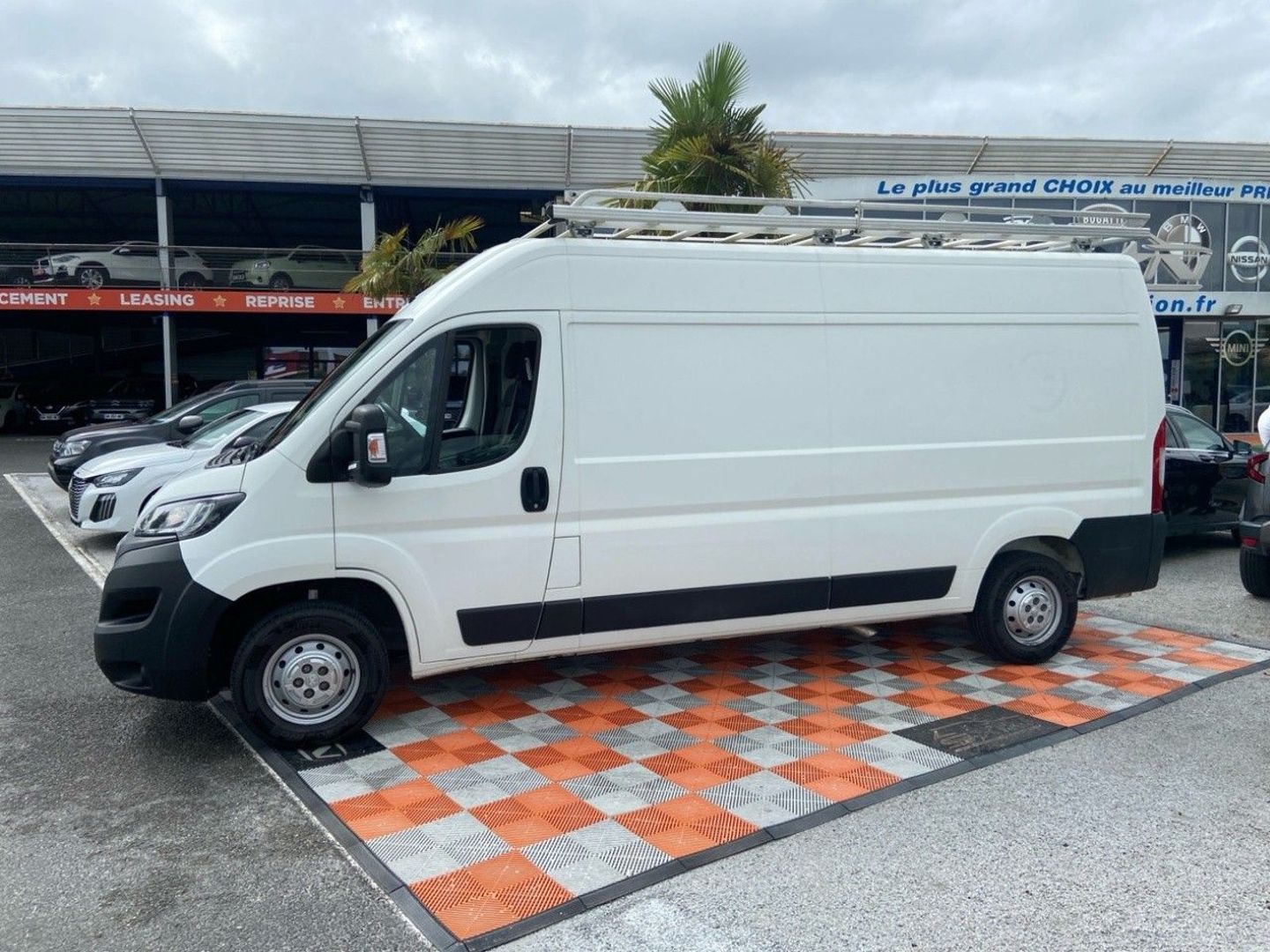 PEUGEOT BOXER - 333 L3H2 BlueHDi 140 BV6 ASPHALT GPS Caméra Galerie Bois