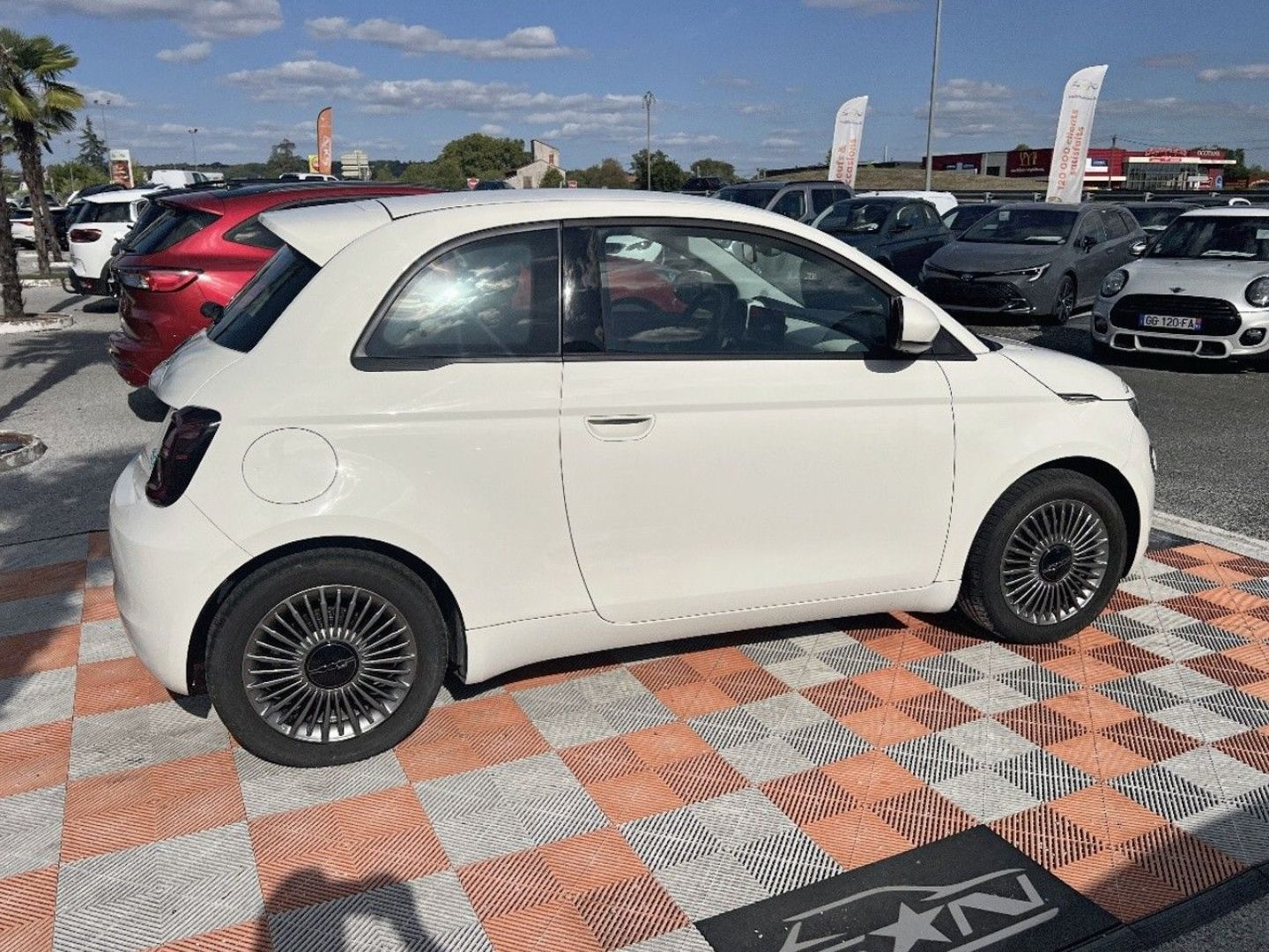 FIAT 500 e - Electrique 118 NOUVELLE 500 Batterie 42kWh JA 16"