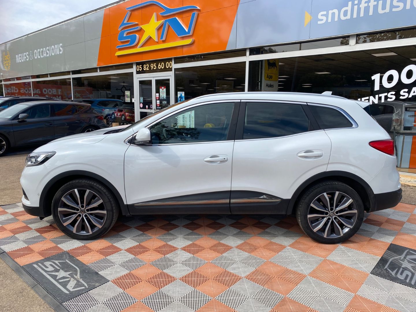 RENAULT KADJAR - BlueDCi 115 BV6 INTENS TOIT PANO