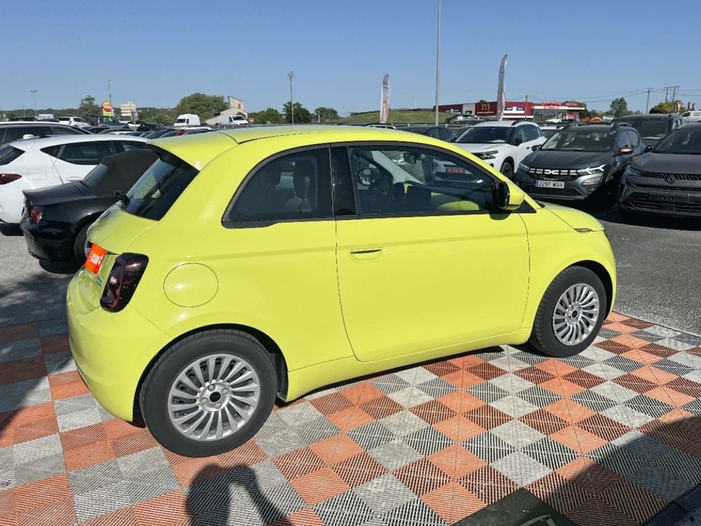 FIAT 500 e - Electrique 95 NOUVELLE 500 GPS Caméra Batterie 23.8kWh