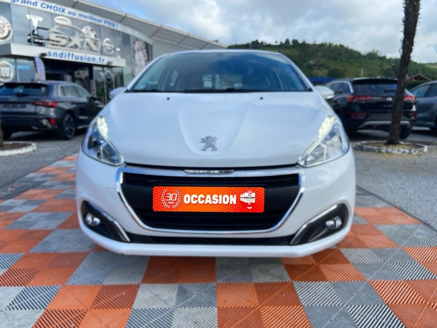 PEUGEOT 208 - PureTech 82 ACTIVE Business GPS Radar Anti-Brouillards