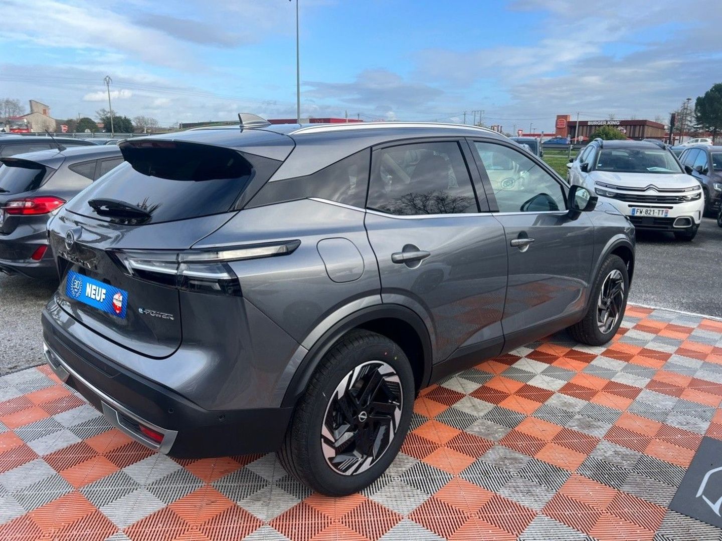 NISSAN QASHQAI - NEW E -POWER 205 N-CONNECTA Hayon Barres LEDS