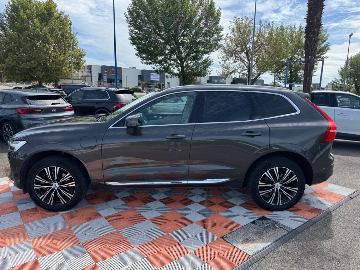 VOLVO XC 60 - 2.0 T6 340 AWD INSCRIPTION LUXE CUIR TOIT Suspension Caméra 1°Main