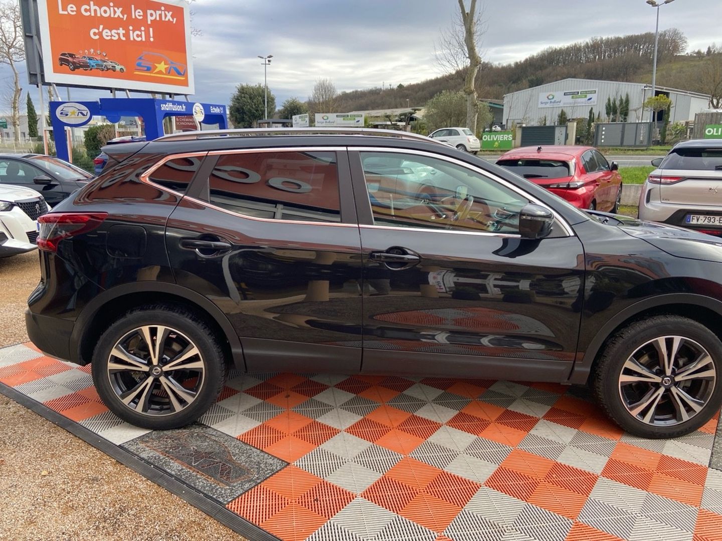 NISSAN QASHQAI - 1.2 DIG-T 115 BV6 N-CONNECTA TOIT PANO
