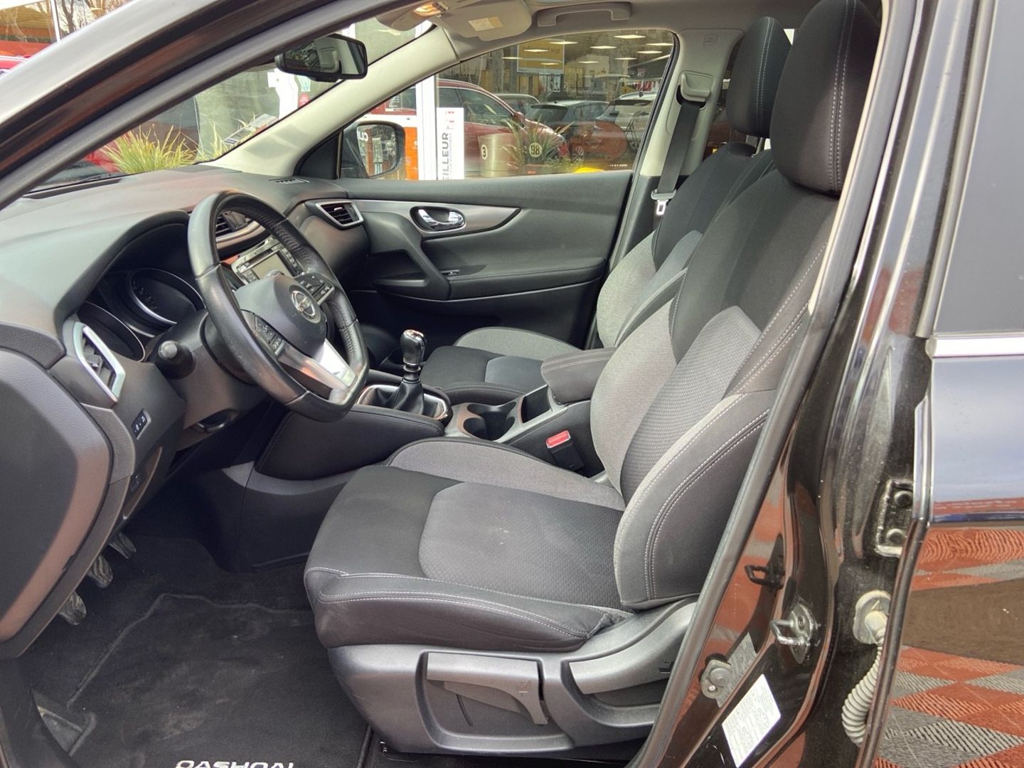 NISSAN QASHQAI - 1.2 DIG-T 115 BV6 N-CONNECTA TOIT PANO