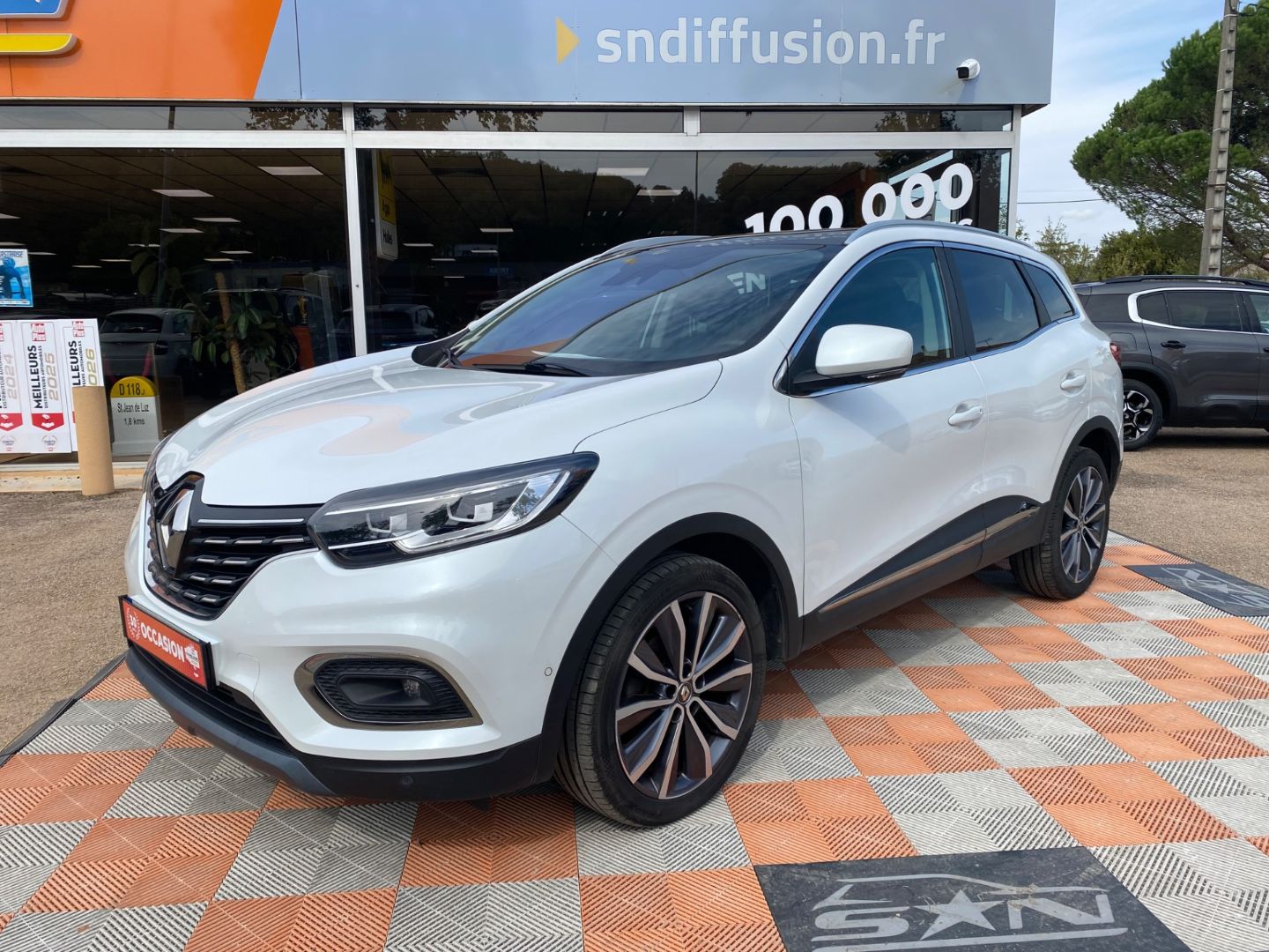 RENAULT KADJAR - BlueDCi 115 BV6 INTENS TOIT PANO