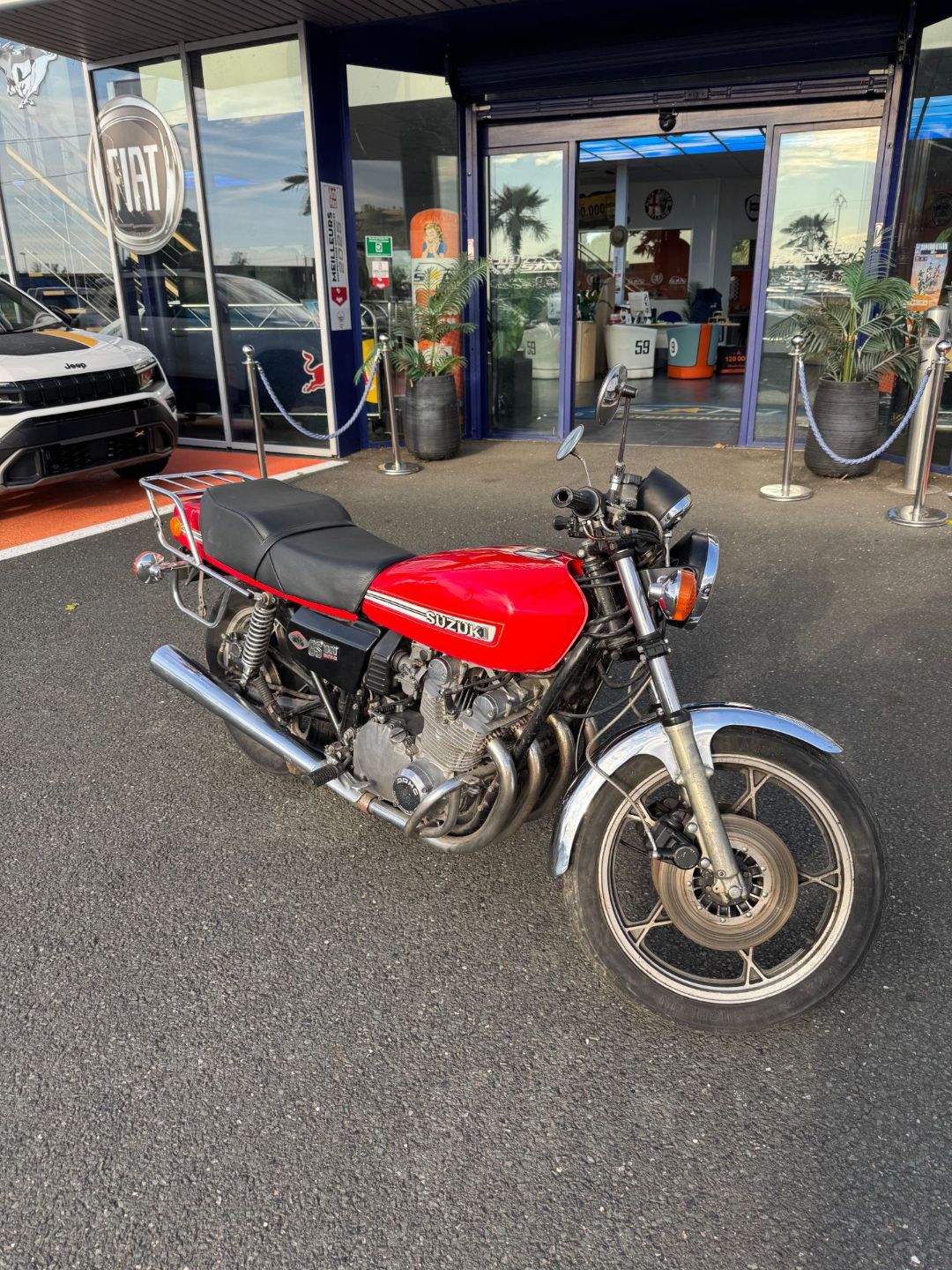 SUZUKI 1000 GS - ROUGE