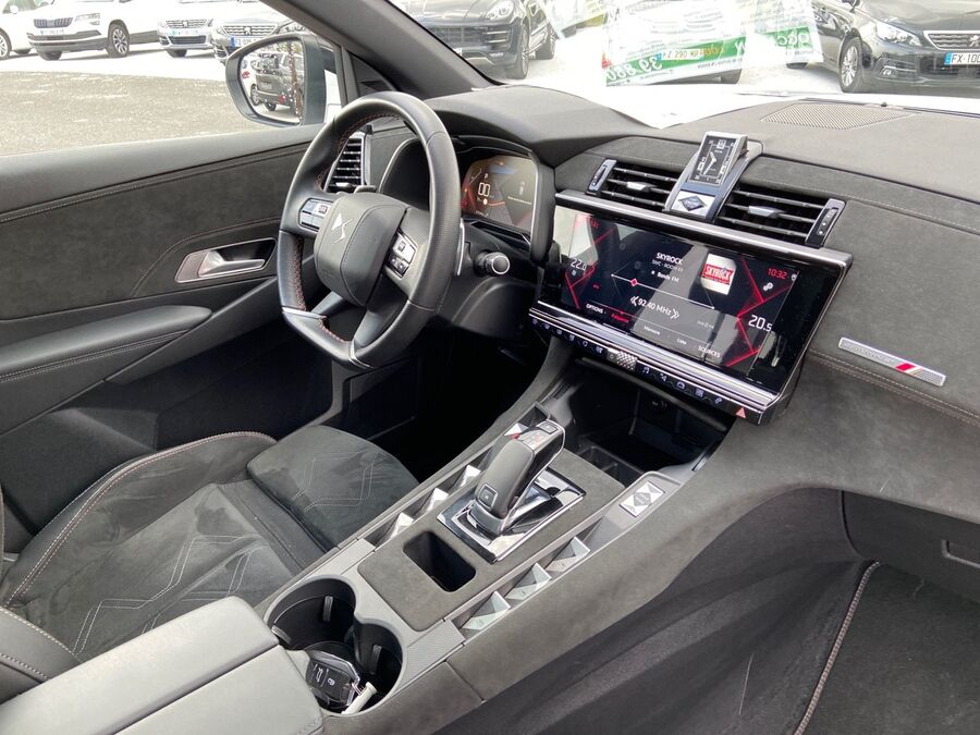 DS DS7 CROSSBACK - BlueHdi 180 EAT8 PERFORMANCE LINE + Toit JA 20"