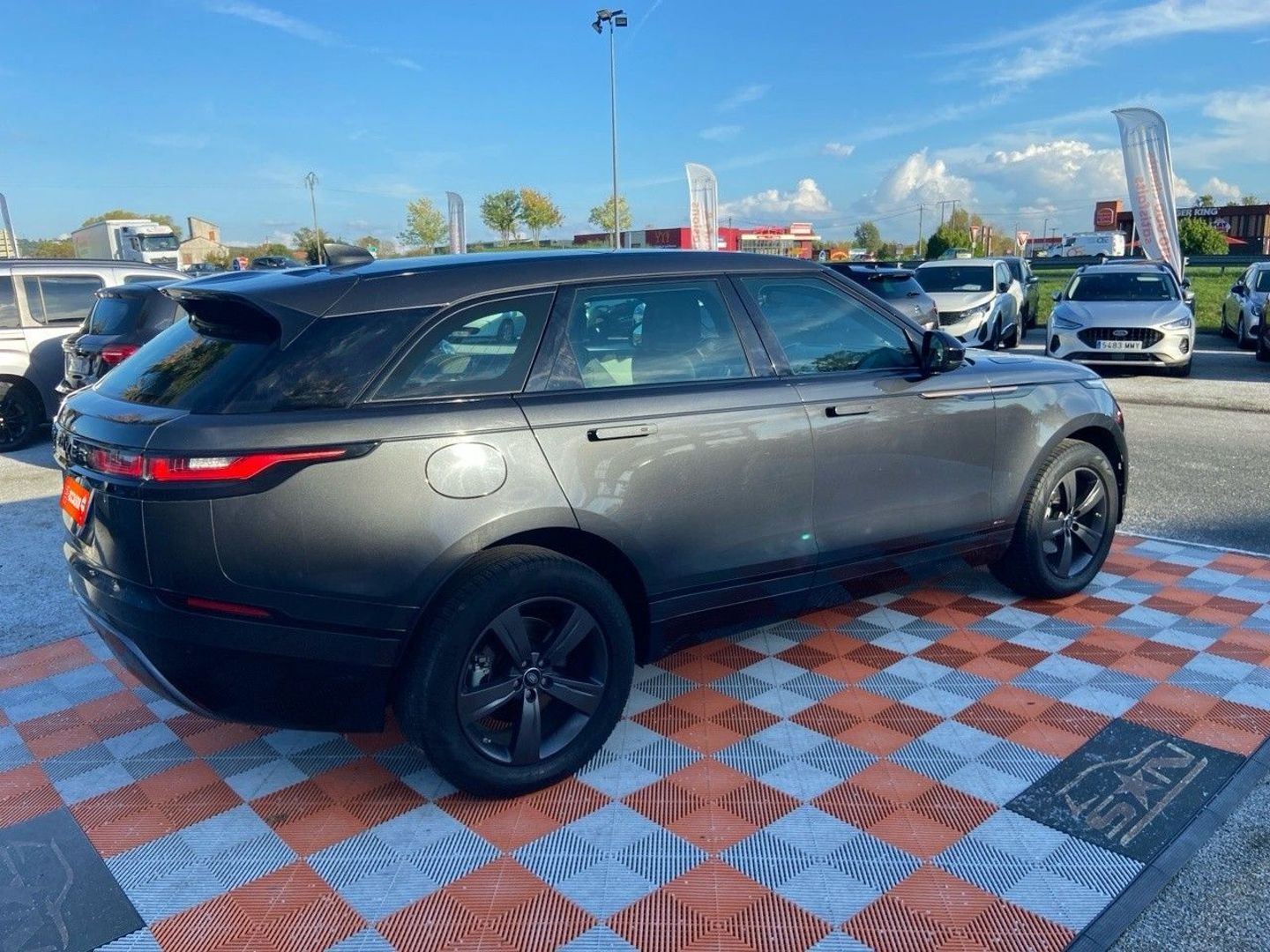 LAND ROVER VELAR D240 HSE R-DYNAMIC - D240 HSE