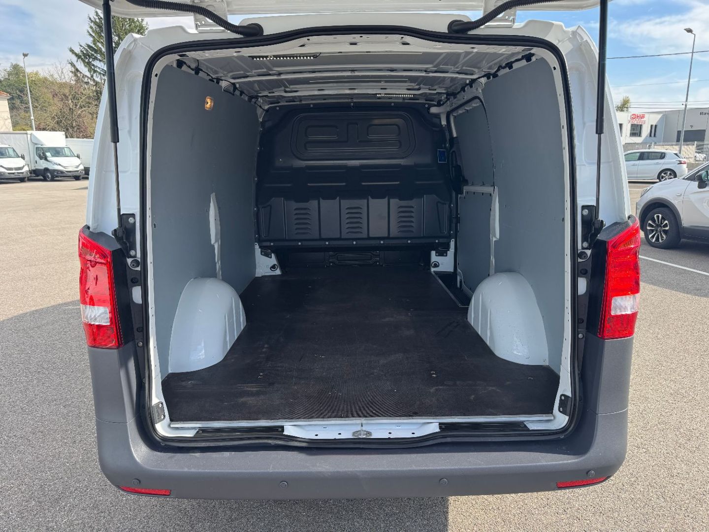 MERCEDES-BENZ VITO FOURGON - 111 CDI 114 LONG