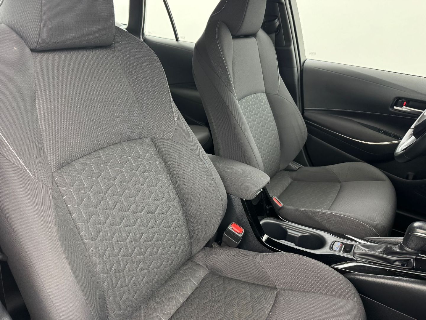 TOYOTA COROLLA TOURING SPORTS - Hybride 122h Dynamic Business