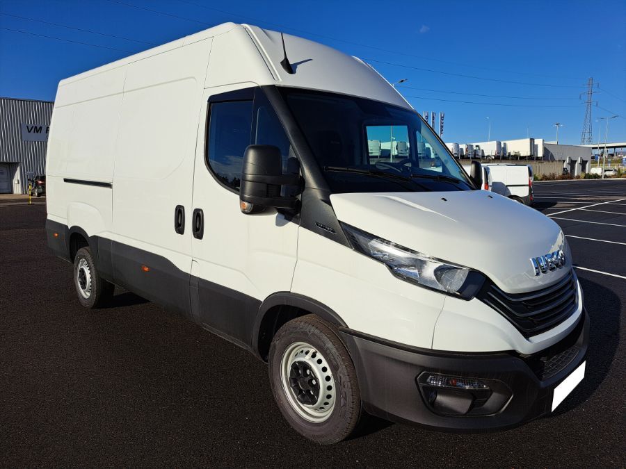 IVECO DAILY FOURGON - 35S16 L3 39000E HT (2023)