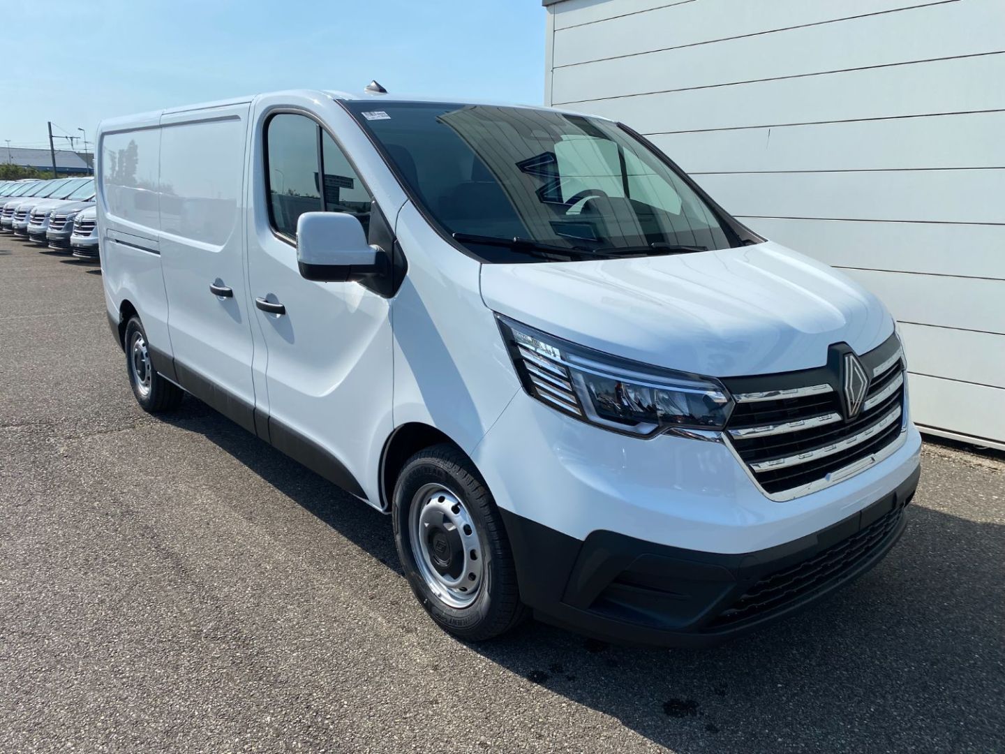 RENAULT TRAFIC FOURGON - L2H1 3T BLUE DCI 150 BVA9 GSR2 RED EDITION (2025)