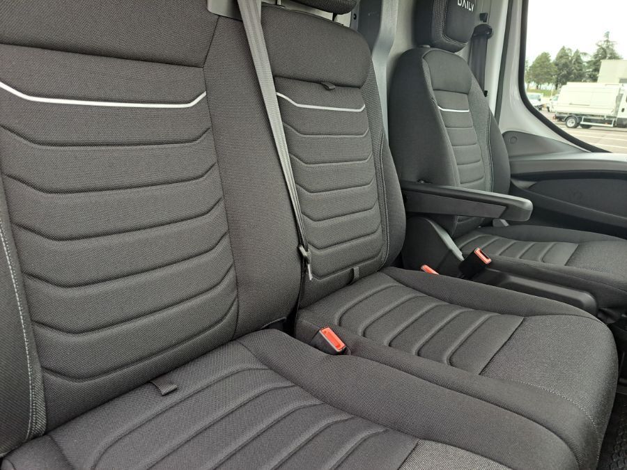 IVECO DAILY FRIGORIFIQUE - 35S18 A8 180CV 3L FOURGON L4H2 11.7M3