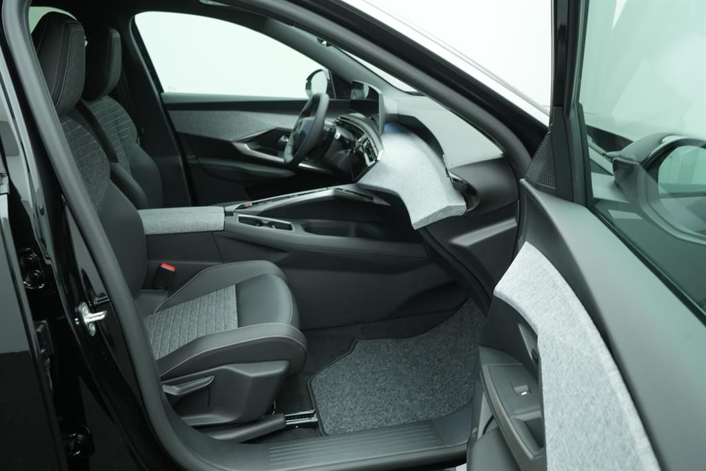 PEUGEOT 3008 - 1.2 Hybrid 145 GT e-DCS6+Pack 360°