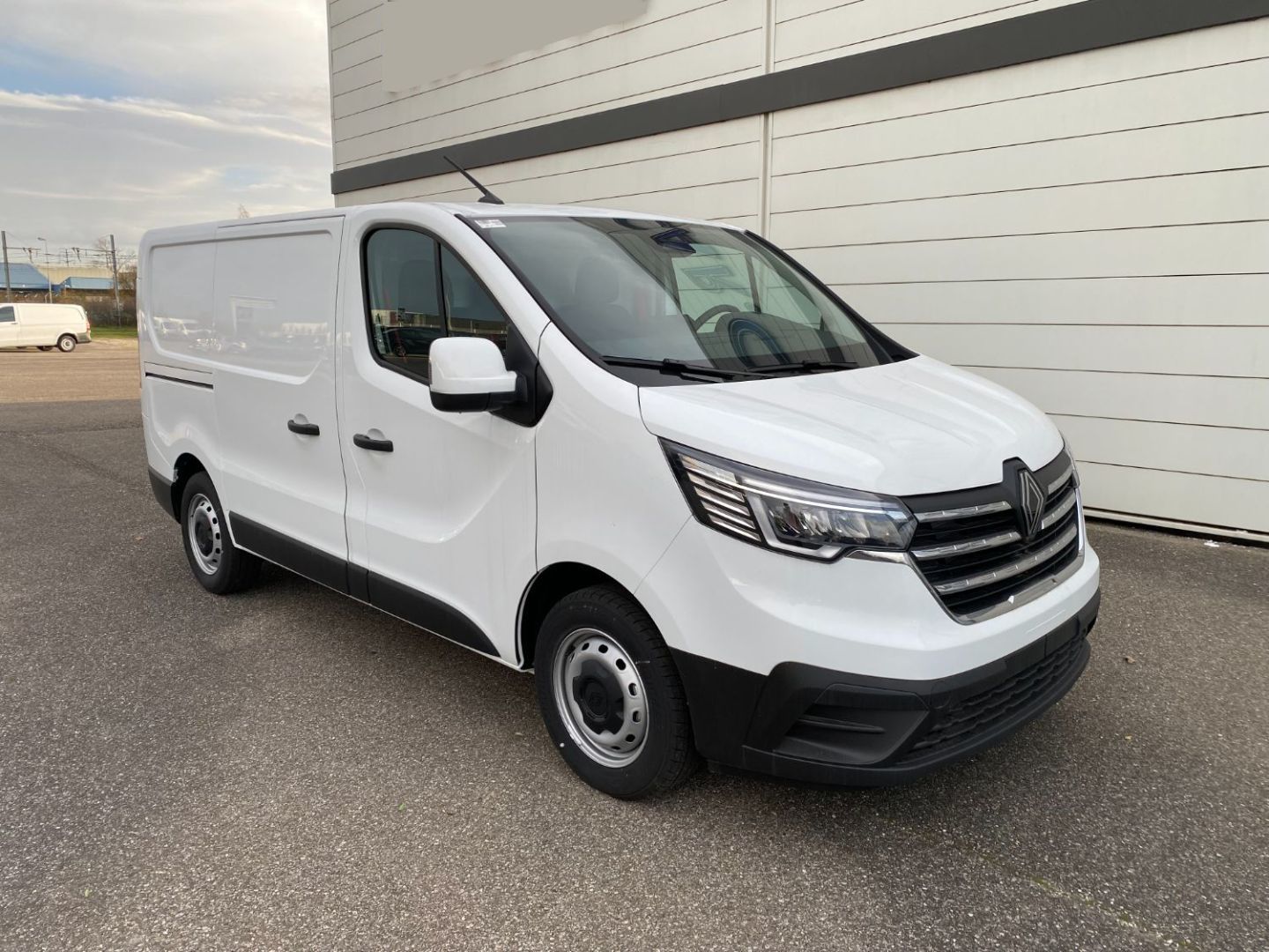 RENAULT TRAFIC FOURGON - L1H1 3T BLUE DCI 150 AUTO BVA9 RED EDITION