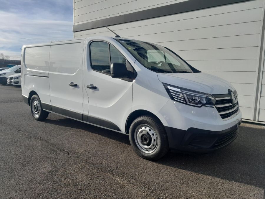 RENAULT TRAFIC FOURGON - L2H1 3000 KG BLUE DCI 150 RED EDITION (2023)