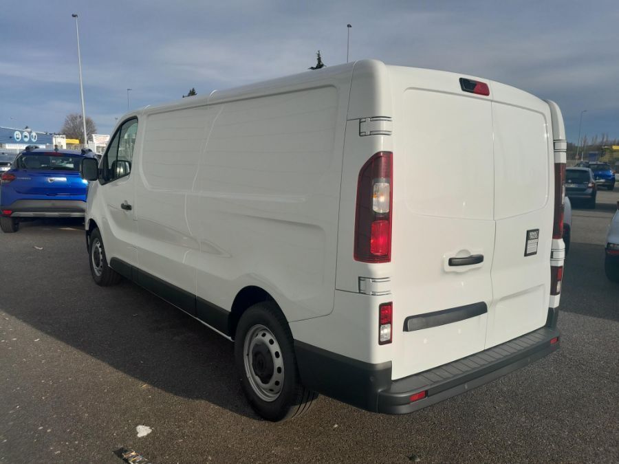RENAULT TRAFIC FOURGON - L2H1 3000 KG BLUE DCI 150 RED EDITION