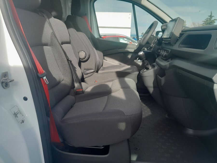 RENAULT TRAFIC FOURGON - L2H1 3000 KG BLUE DCI 150 RED EDITION