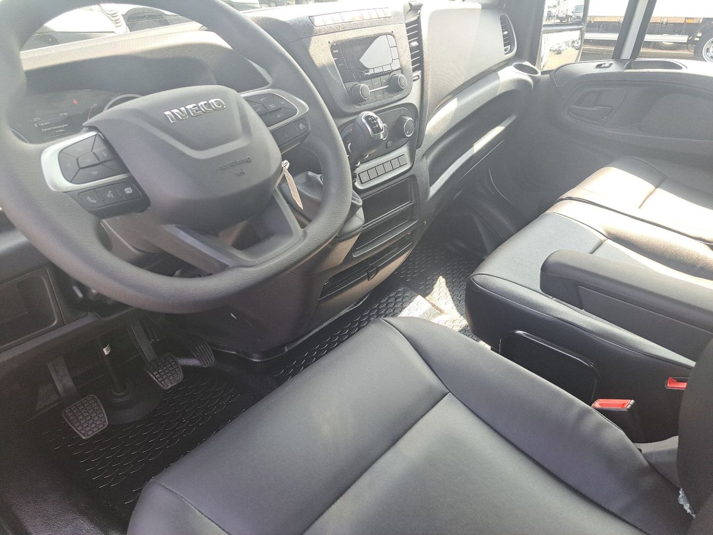 IVECO DAILY PLATEAU - 35C18 180CV 3L ALUMINIUM 3M80