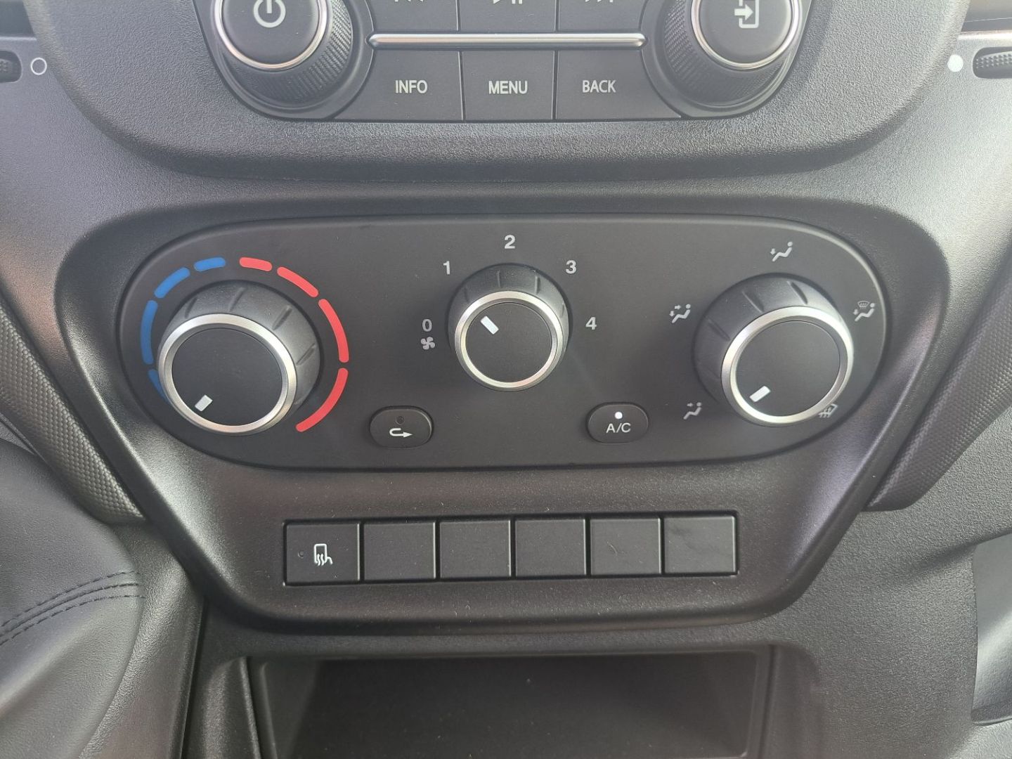 IVECO DAILY PLATEAU - 35C18 180CV 3L ALUMINIUM 3M80