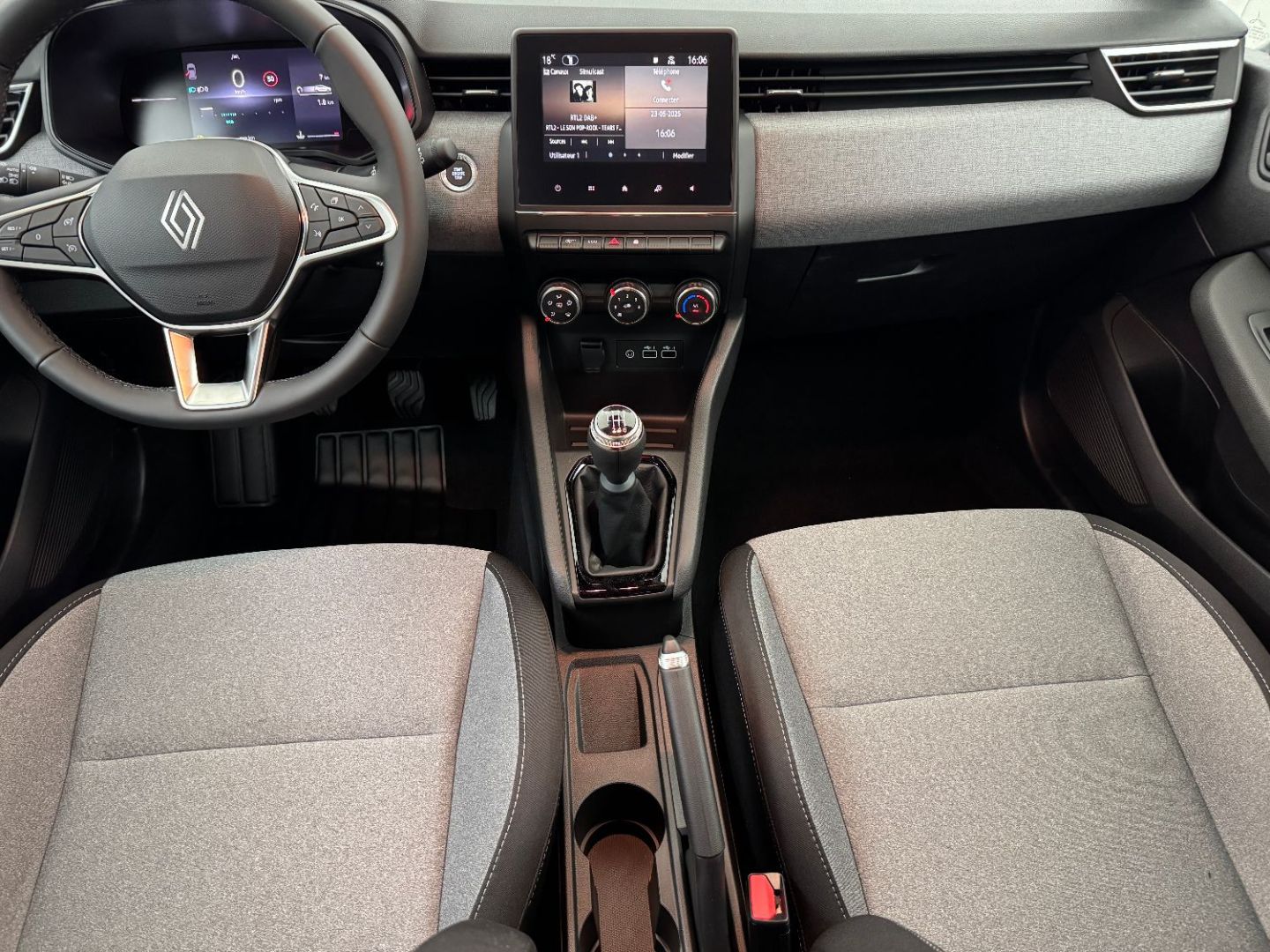 RENAULT CLIO V - 1.5 dCi 100 Evolution