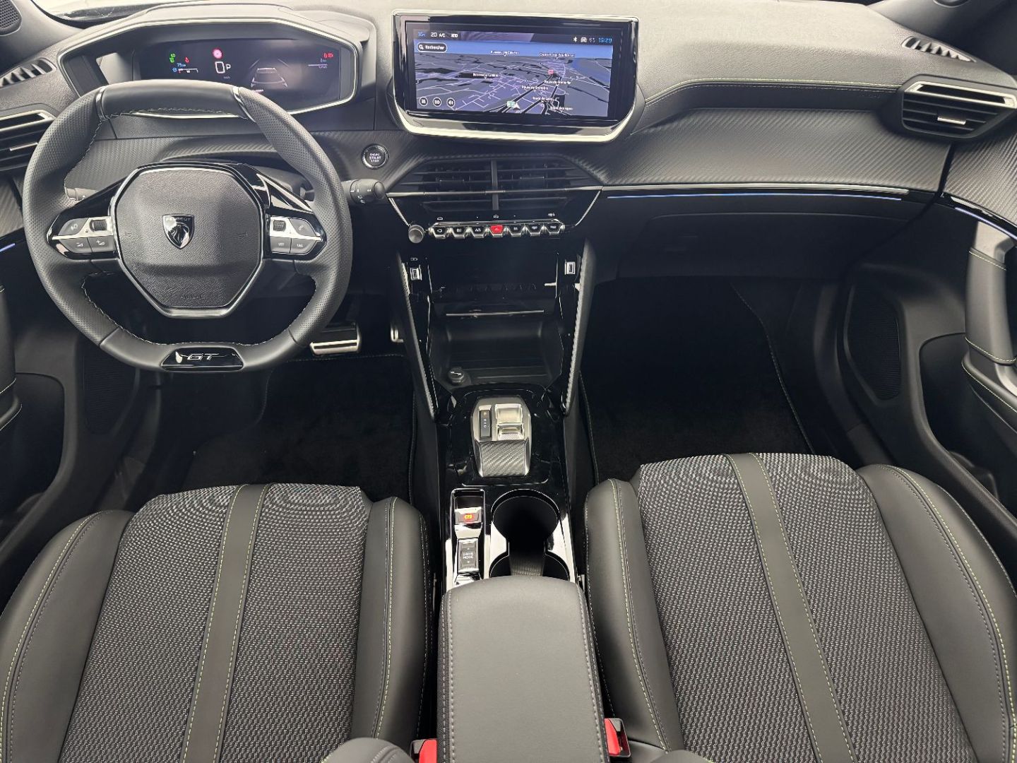 PEUGEOT 2008 - 1.2 Hybrid 145 GT e-DCS6 + Pack Vision/Assist