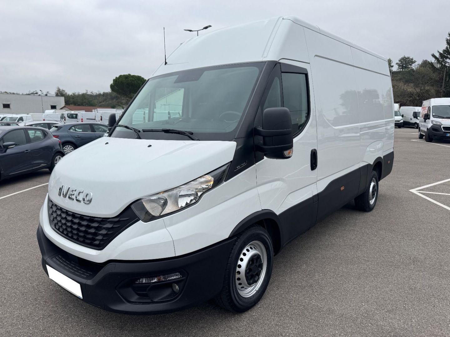 IVECO DAILY FOURGON 35S16 FOURGON L3